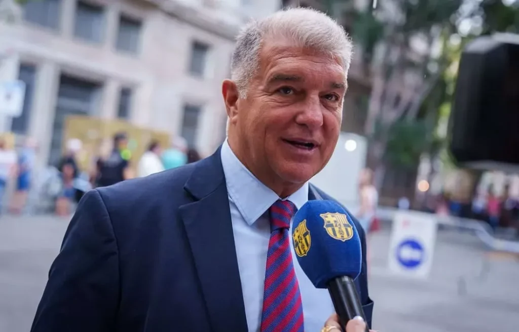 Лапорта призвал Арбелоа не жаловаться на судейство после поражения от «Осасуны» | СТАВКА ТВ