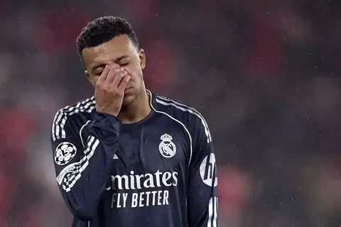 Мбаппе прервал тренировку перед матчем с «Бенфикой» | СТАВКА ТВ