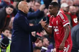 Слот рассказал, когда Исак может вернуться в состав «Ливерпуля» | СТАВКА ТВ