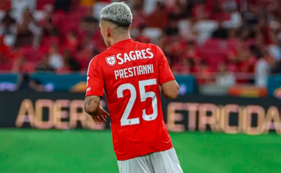 Игрок «Бенфики» рискует получить длительную дисквалификацию за оскорбление Винисиуса | СТАВКА ТВ