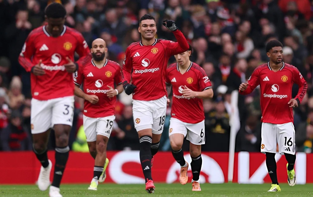 «Манчестер Юнайтед» обыграл «Тоттенхэм» и остался на 4-м месте в АПЛ | СТАВКА ТВ