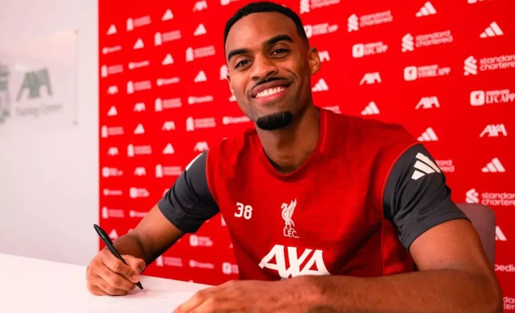 «Ливерпуль» продлил контракт с Гравенберхом | СТАВКА ТВ