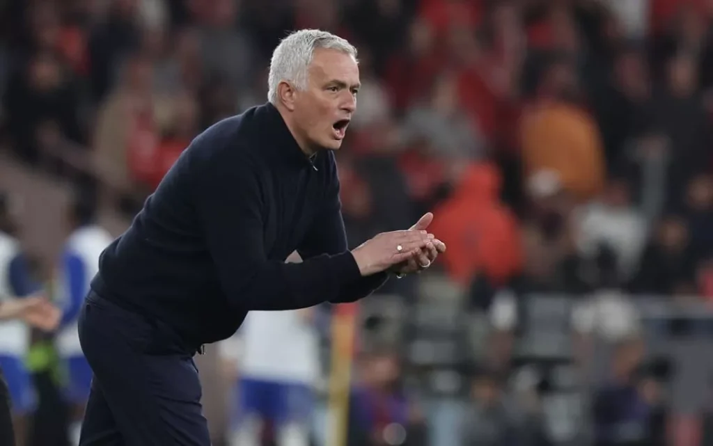 Моуринью пожаловался на тренера «Порту» и раскритиковал арбитра за свое удаление | СТАВКА ТВ