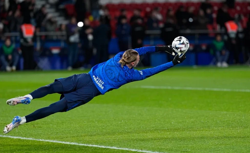 Французские журналисты оценили игру Сафонова в матче с «Челси» | СТАВКА ТВ