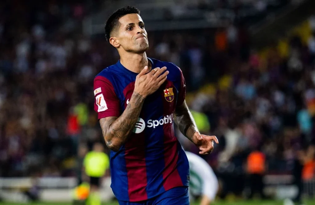 «Барселона» нашла способ подписать Канселу, решение – за футболистом | СТАВКА ТВ